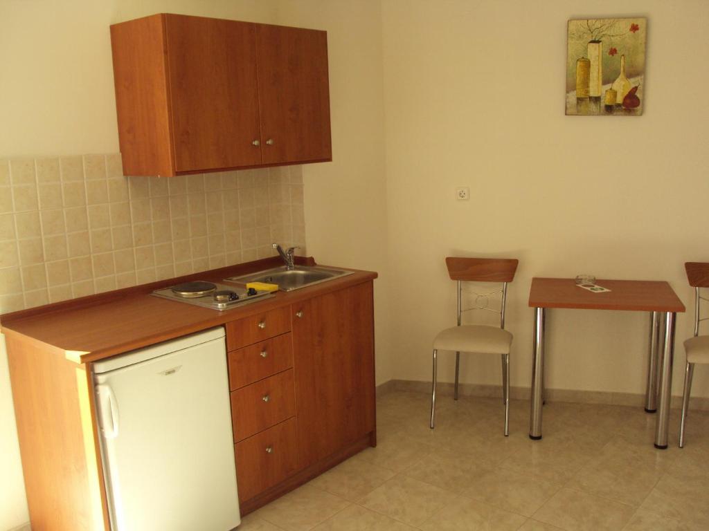 Al Mare Apartments Afantou Phòng bức ảnh